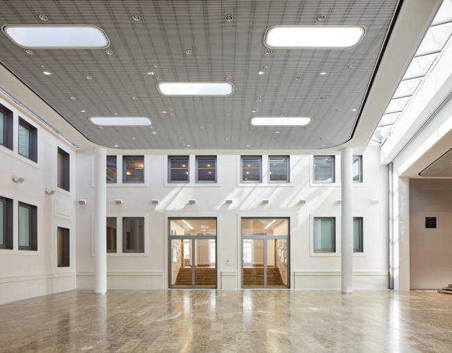 ����-�������� Siemens � ������� � Hufton + Crow