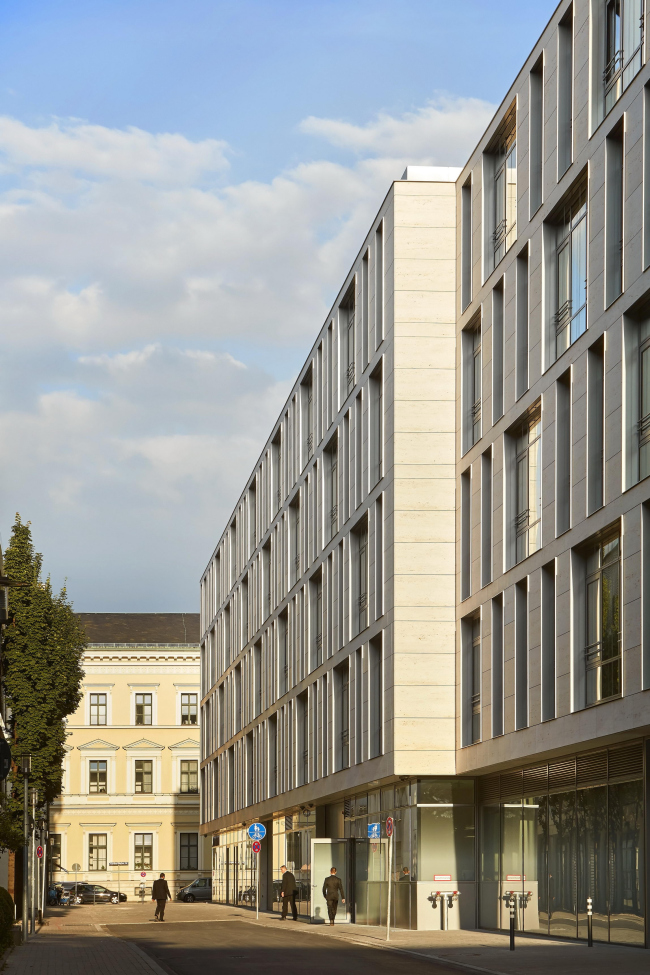 ����-�������� Siemens � ������� � Hufton + Crow