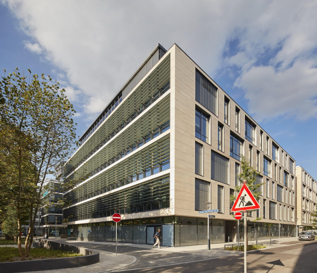 ����-�������� Siemens � ������� � Hufton + Crow