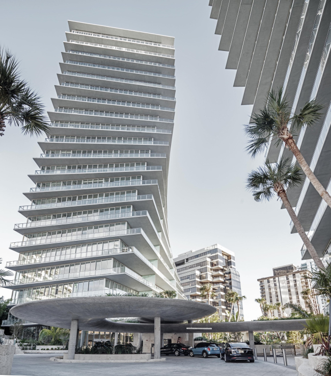 ����� �������� The Grove at Grand Bay � Rasmus Hjortshøj