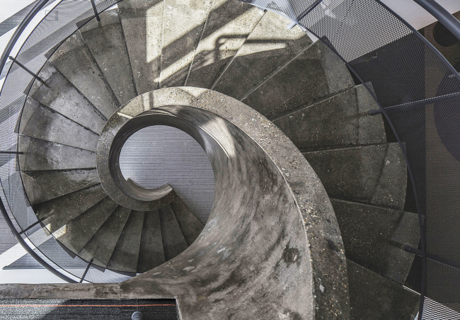 Office of Orange Business Services in the Mercury Tower. Implementation, 2016 � T+T Architects