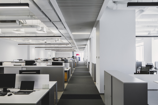 Office of Orange Business Services in the Mercury Tower. Implementation, 2016  T+T Architects