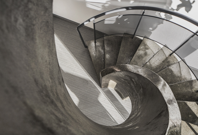 Office of Orange Business Services in the Mercury Tower. Implementation, 2016 � T+T Architects