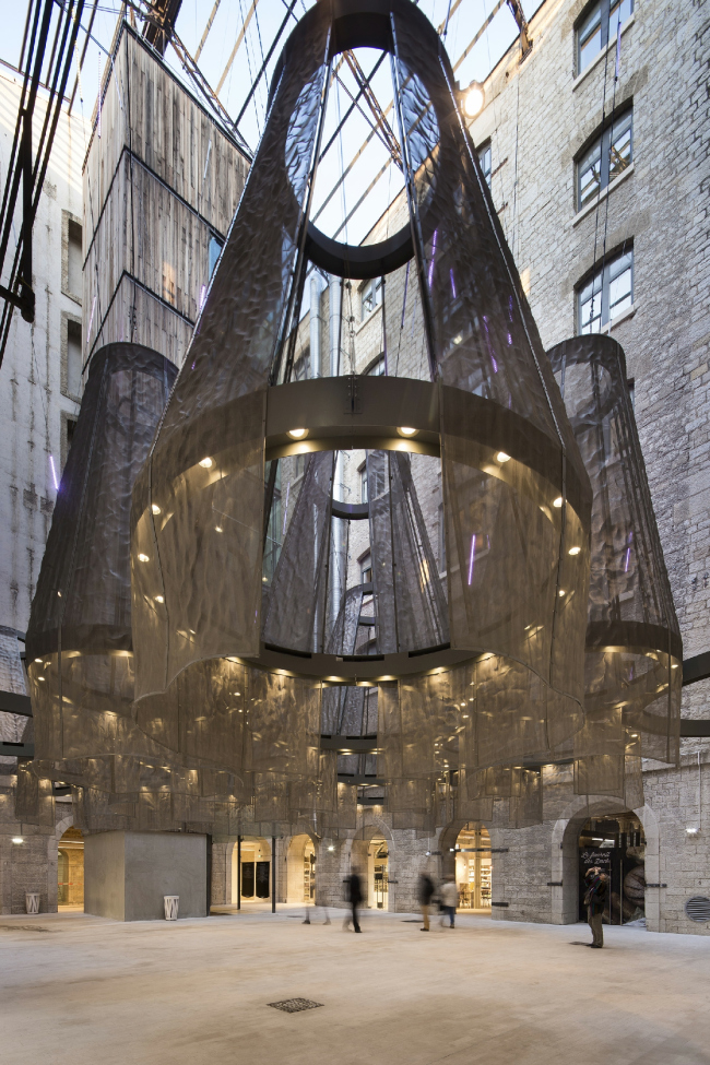 ������������ ���� ����������� ����� � Luc Boegly