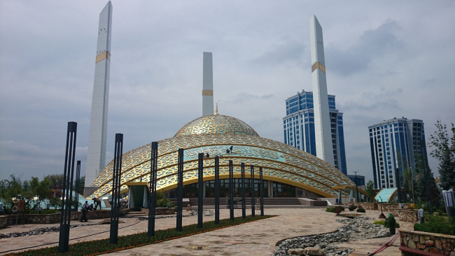 Мечеть имени Аймани Кадыровой. Фото: Kalzip