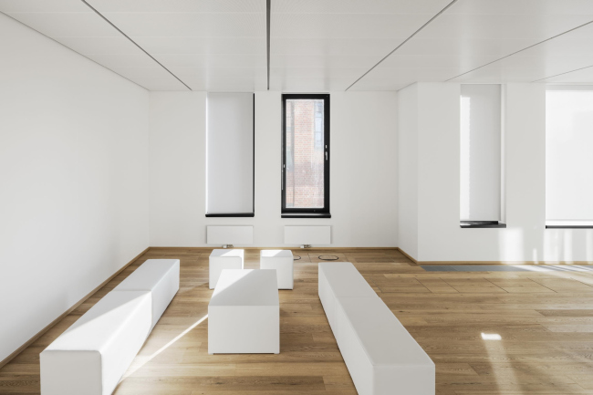 ����-�������� �������� Gebr. Heinemann � ����� ������ � Marcus Bredt