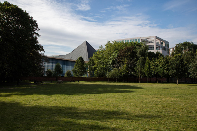 ����� ������� �  Luke Hayes