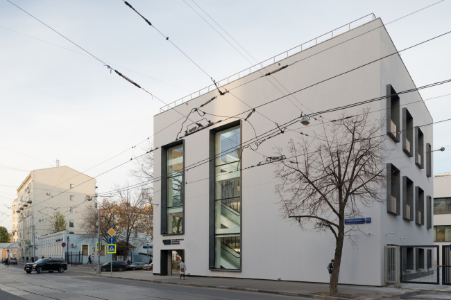 Reconstruction of the the former building of a communal kitchen at the Novokuznetskaya Street, 2014 Kleinewelt Architekten. Photo  I. Ivanov