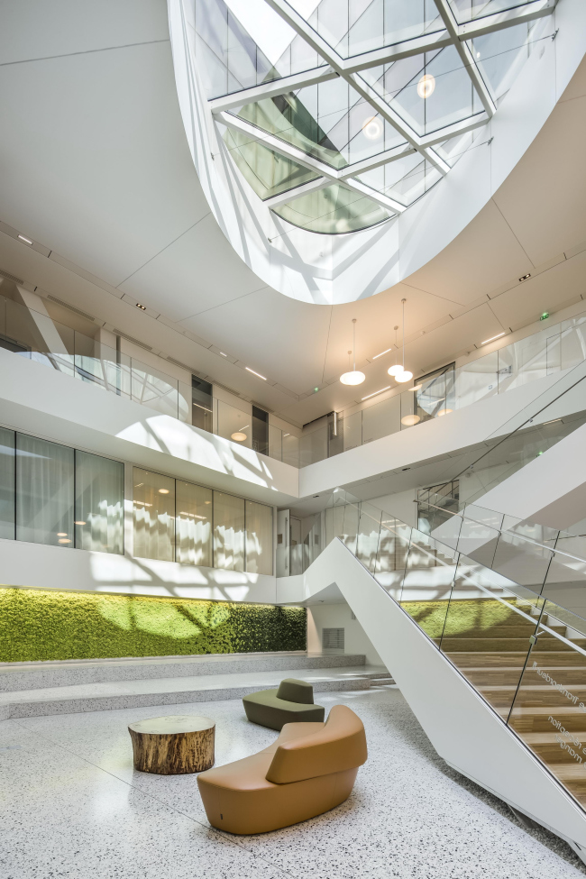 ����-�������� ����� Crédit Mutuel de Loire-Atlantique Centre-Ouest � Luc Boegly