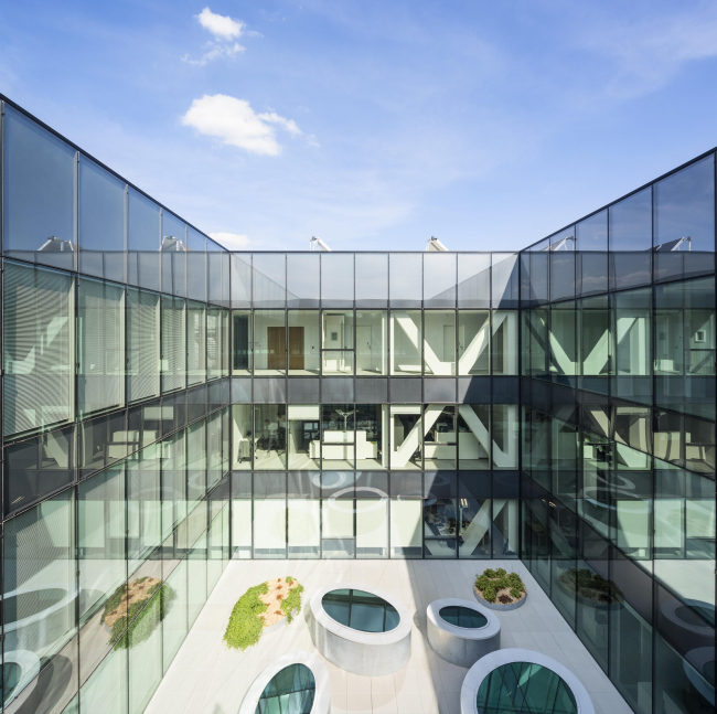 ����-�������� ����� Crédit Mutuel de Loire-Atlantique Centre-Ouest � Luc Boegly