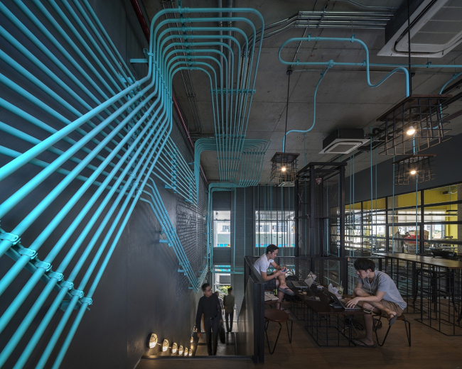 ��������� Hubba-to (�������). 
Supermachine Studio. ���� � Wison Tungthunya 