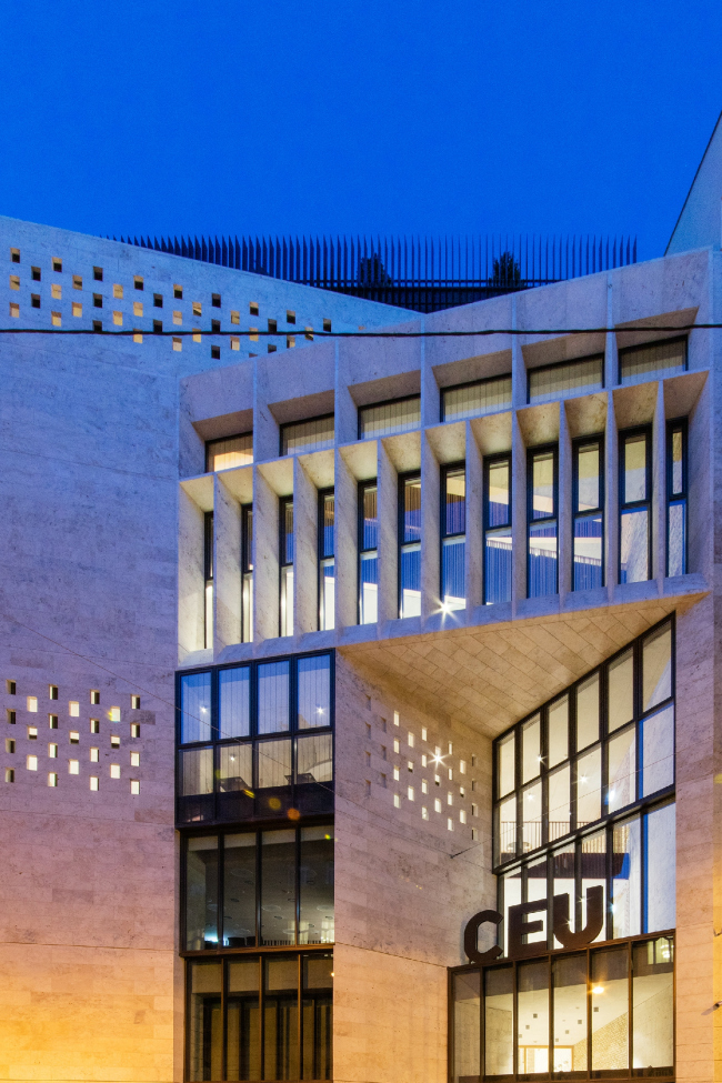 ������ ���������������������� ������������ � Tamás Bujnovszky