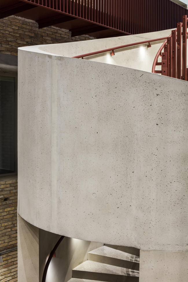 ������ ���������������������� ������������ � Tamás Bujnovszky