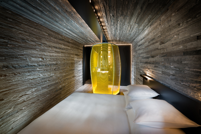 ������ ���� �����, ����� �������� � Global Image Creation � 7132 Hotel, Vals