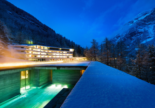  7132  Global Image Creation  7132 Hotel, Vals