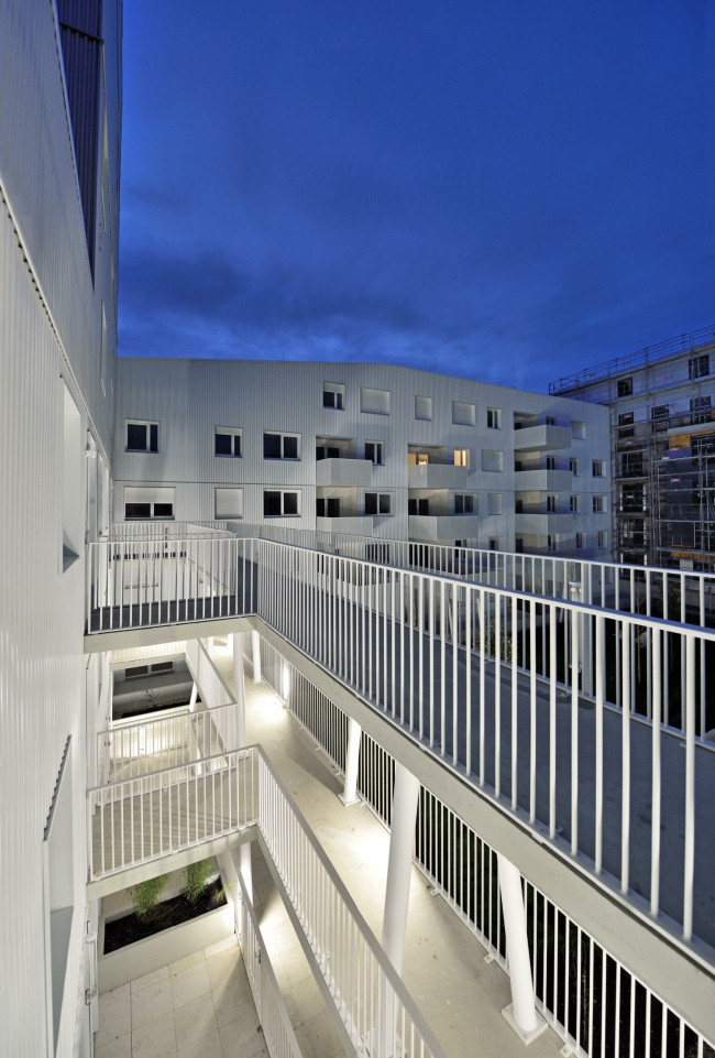 ����� �������� Urban Dock � Atelier Positif