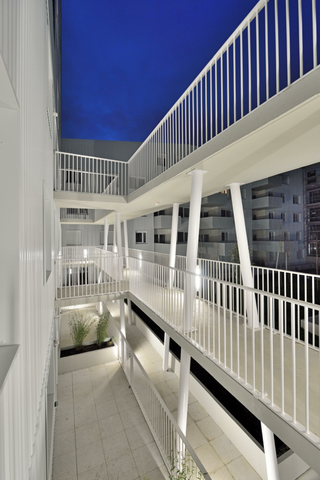 ����� �������� Urban Dock � Atelier Positif