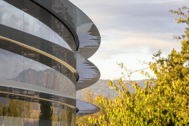 ������ Apple Park � ����-�������� �������� Apple