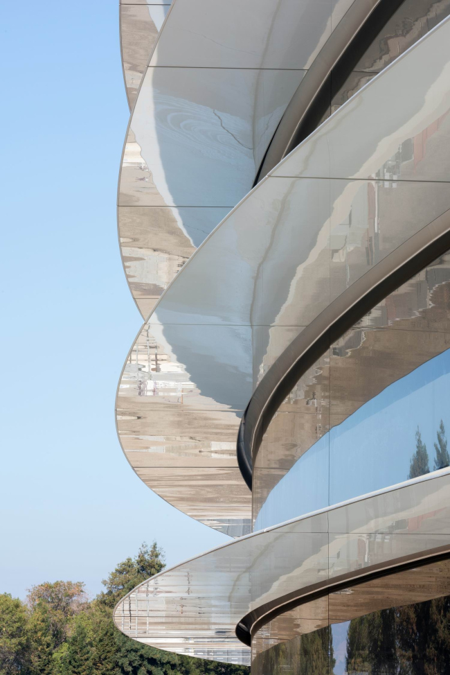 ������ Apple Park � ����-�������� �������� Apple