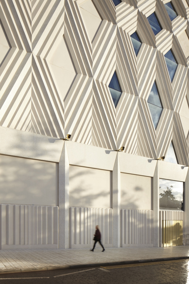 �������� �������� Victoria Gate � Jack Hobhouse