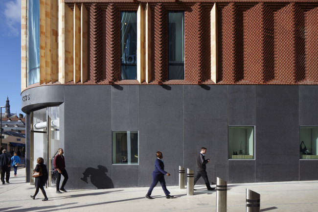 �������� �������� Victoria Gate � Jack Hobhouse