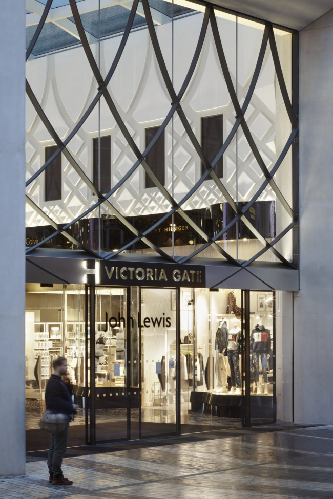 �������� �������� Victoria Gate � Jack Hobhouse