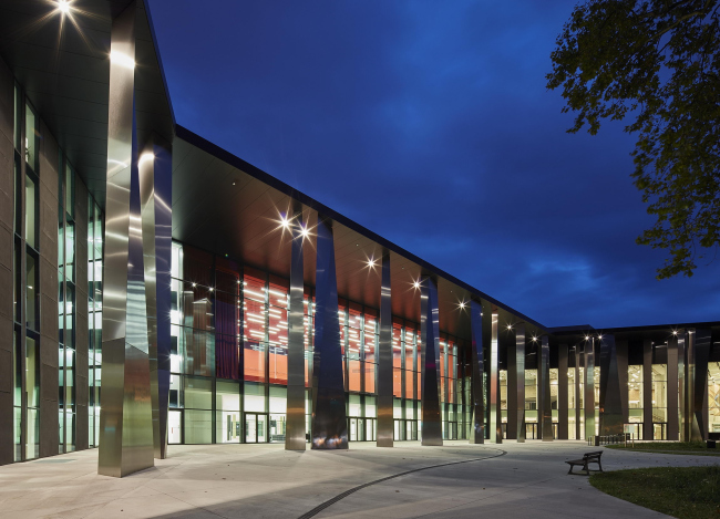 ������ ������ � ���������� � ������������� � Bruno Klomfar