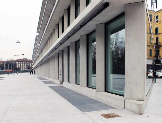  Feltrinelli Porta Volta  	Milica Alempic