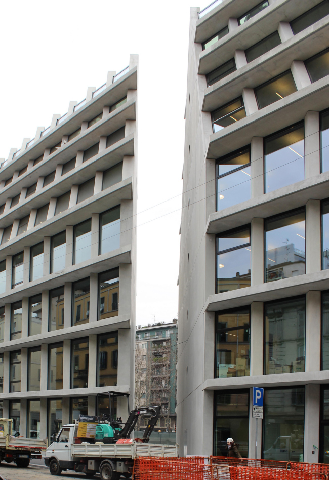 �������� Feltrinelli Porta Volta � 	Milica Alempic