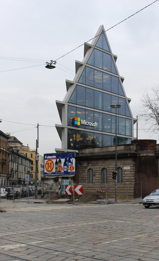  Feltrinelli Porta Volta  	Milica Alempic