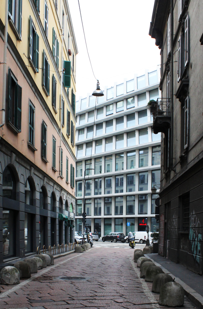 �������� Feltrinelli Porta Volta � 	Milica Alempic