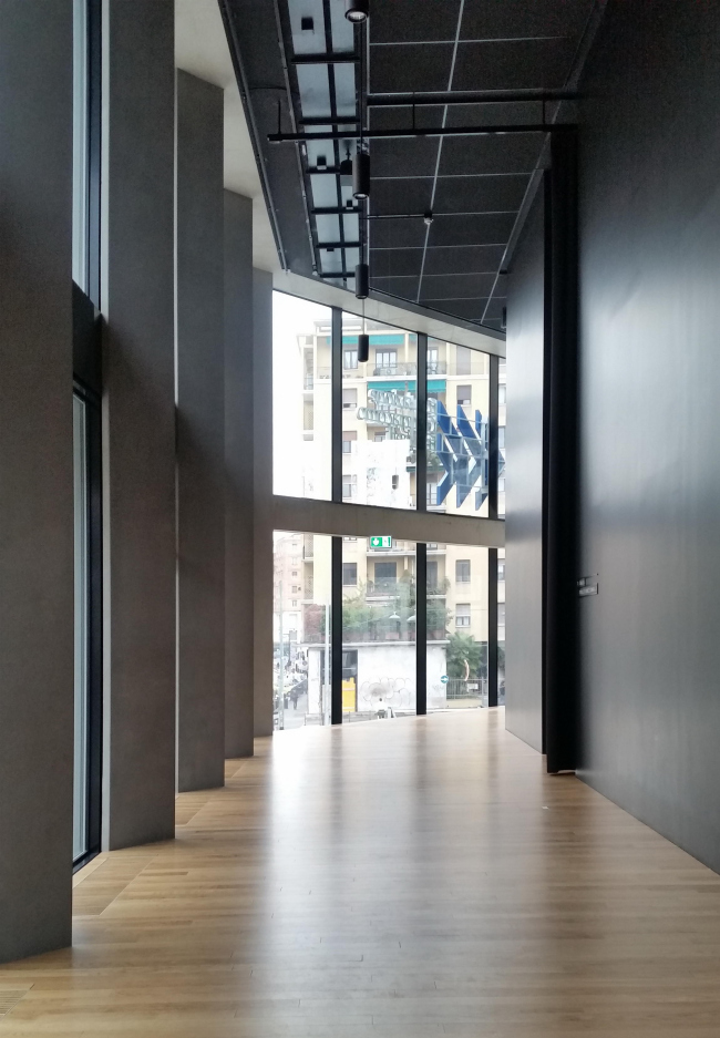 �������� Feltrinelli Porta Volta � 	Milica Alempic