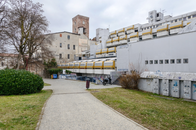 ���������� ����� ������� (Residenze Est) � ����� � ������� �������