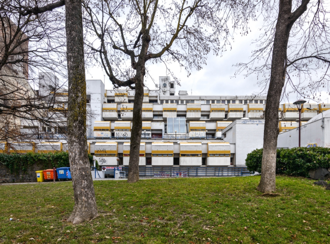 ���������� ����� ������� (Residenze Est) � �����. ����� ����� � ������� �������