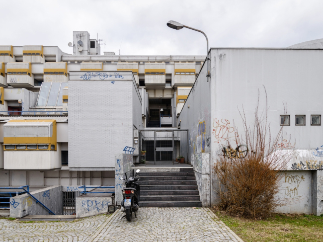 ���������� ����� ������� (Residenze Est) � �����. ����� ����� � ������� �������