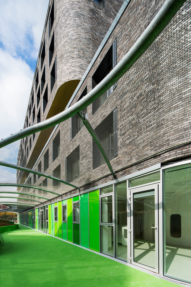 ������ � ������� ��� � ������ ����-��-���� � Luc Boegly