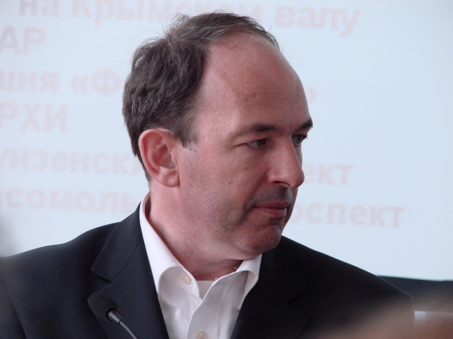 Куратор первой московской биеннале архитектуры, глава холдинга «Проект Медиа» и основатель журнала «Проект Россия» Барт Голдхорн Куратор первой московской биеннале архитектуры, глава холдинга «Проект Медиа» и основатель журнала «Проект Россия» Барт Голдхорн