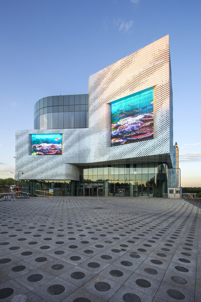 "Oceania" multifunctional center (facade solution) � Asadov Architectural Bureau