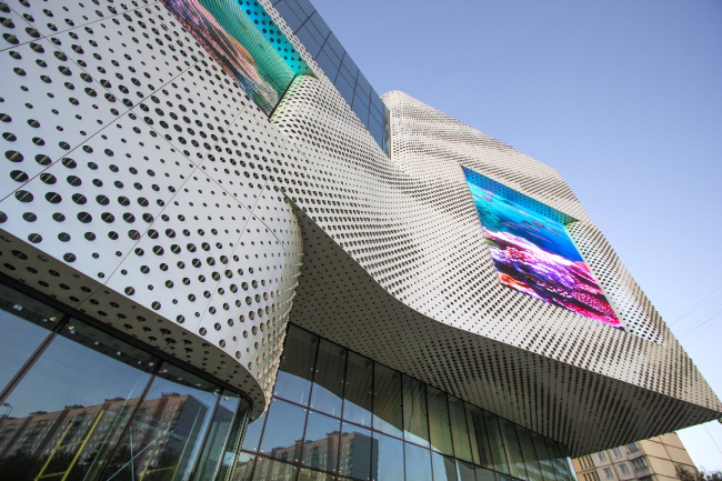 "Oceania" multifunctional center (facade solutions) � Asadov Architectural Bureau