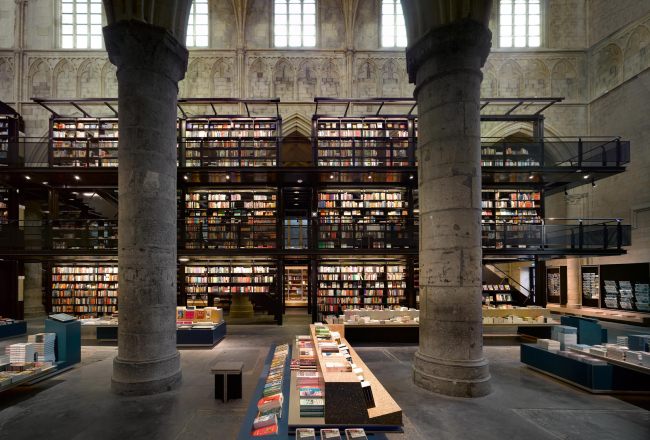 ������� ������� Selexyz Dominicanenkerk Maastricht � Roos Aldershoff