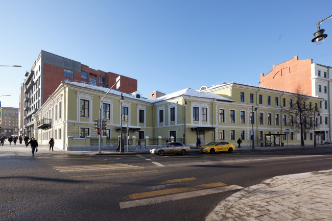 Restoration of the Dolgorukovykh-Bobrinskikh manor house on the Malaya Dmitrovka Street  Ginsburg Architects, photograph by Aleksey Knyazev