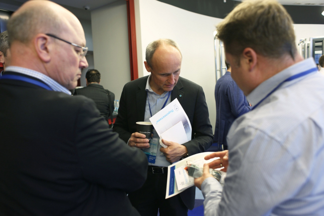 ������������� ����� � ������ � �������� ��������� �� ��������� �������� ���������. ���������� � SIEGENIA