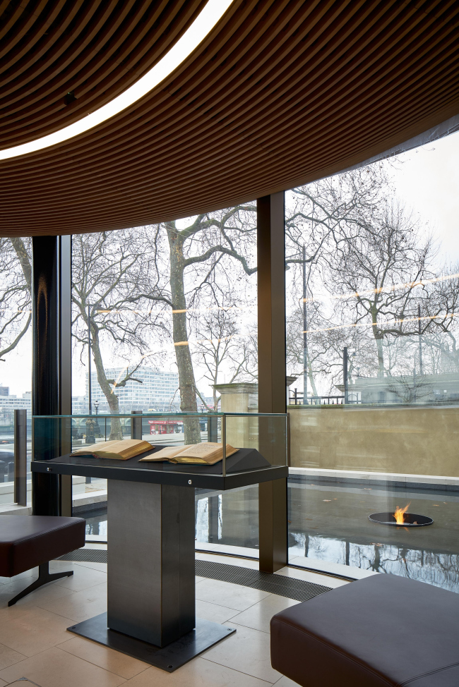 ����� ��������-��� � ������������� ������-����-������� � Timothy Soar