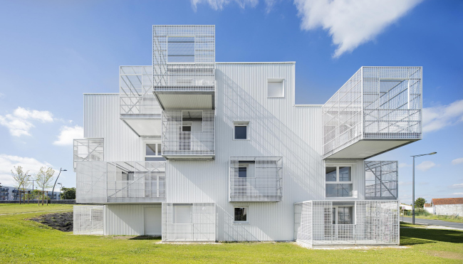 �������� ����������� ����� White Clouds. ���� � Javier Callejas