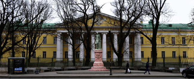 Проект воссоздания памятника принцу Петру Ольденбургскому © В.С. и С.В. Ивановы, Г.В. Лукьянов, И.В. Вержбицкая, С.П. Одновалов Проект воссоздания памятника принцу Петру Ольденбургскому © В.С. и С.В. Ивановы, Г.В. Лукьянов, И.В. Вержбицкая, С.П. Одновалов