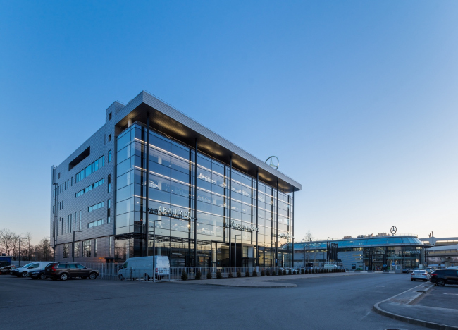 "Avangard" car service center. Photograph  A.Gushchin