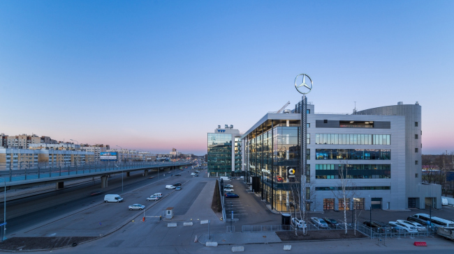 "Avangard" car service center. Photograph  A.Gushchin