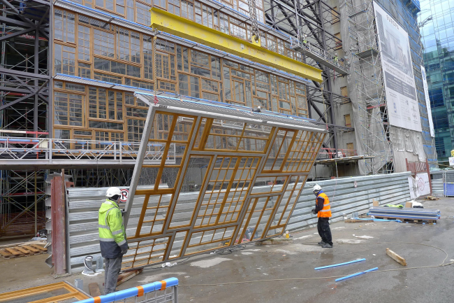 ������ Europa ������������ ������ � Philippe Samyn and partners architects & engineers, LEAD and DESIGN PARTNER.
With Studio Valle Progettazioni architects, Buro Happold Limited engineers