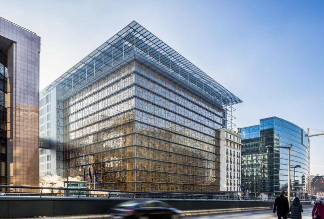 ������ Europa ������������ ������. Philippe Samyn and partners architects & engineers, LEAD and DESIGN PARTNER.
With Studio Valle Progettazioni architects, Buro Happold Limited engineers. ���� � European Union