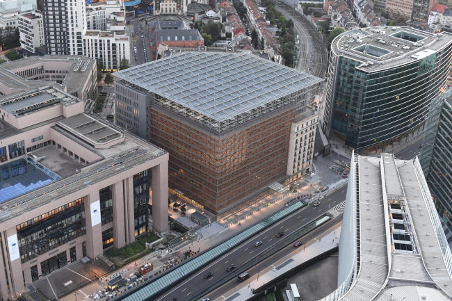 ������ Europa ������������ ������. Philippe Samyn and partners architects & engineers, LEAD and DESIGN PARTNER.
With Studio Valle Progettazioni architects, Buro Happold Limited engineers. ���� � European Union